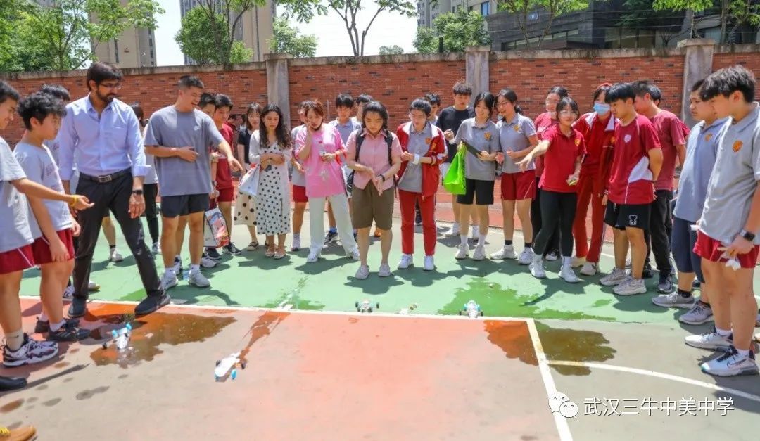 记录毕业典礼的快乐时光,学校毕业典礼上的那些事