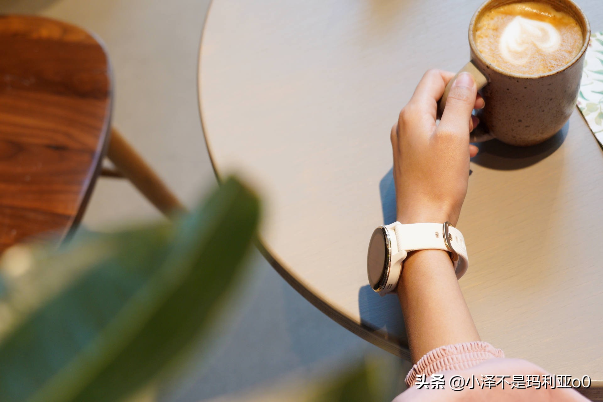 佳明venu2plus和苹果watch8怎么选 (买佳明5还是买applewatch2)