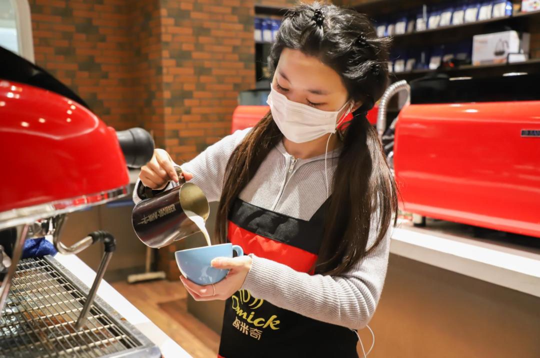 创业干货分享：这家日本超人气咖啡店，爆款竟是戚风蛋糕？