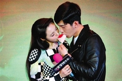 井柏然倪妮分手对此你们怎么看,原谅抛弃自己的父亲