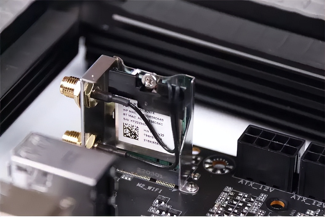 技嘉x670和b650主板区别,技嘉x670小雕支持固态pcie5.0