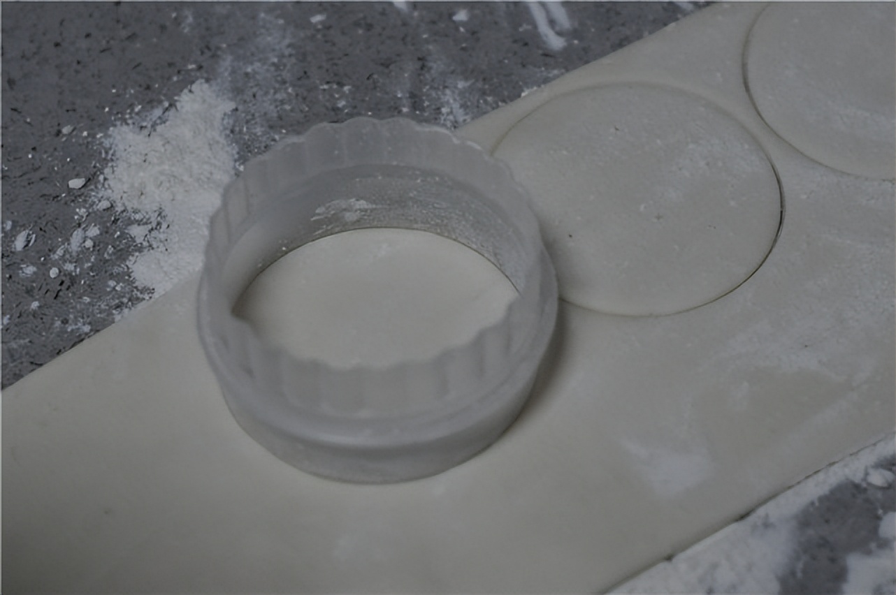 包子怎么做才能松软光滑,如何做能使包子松软有弹性