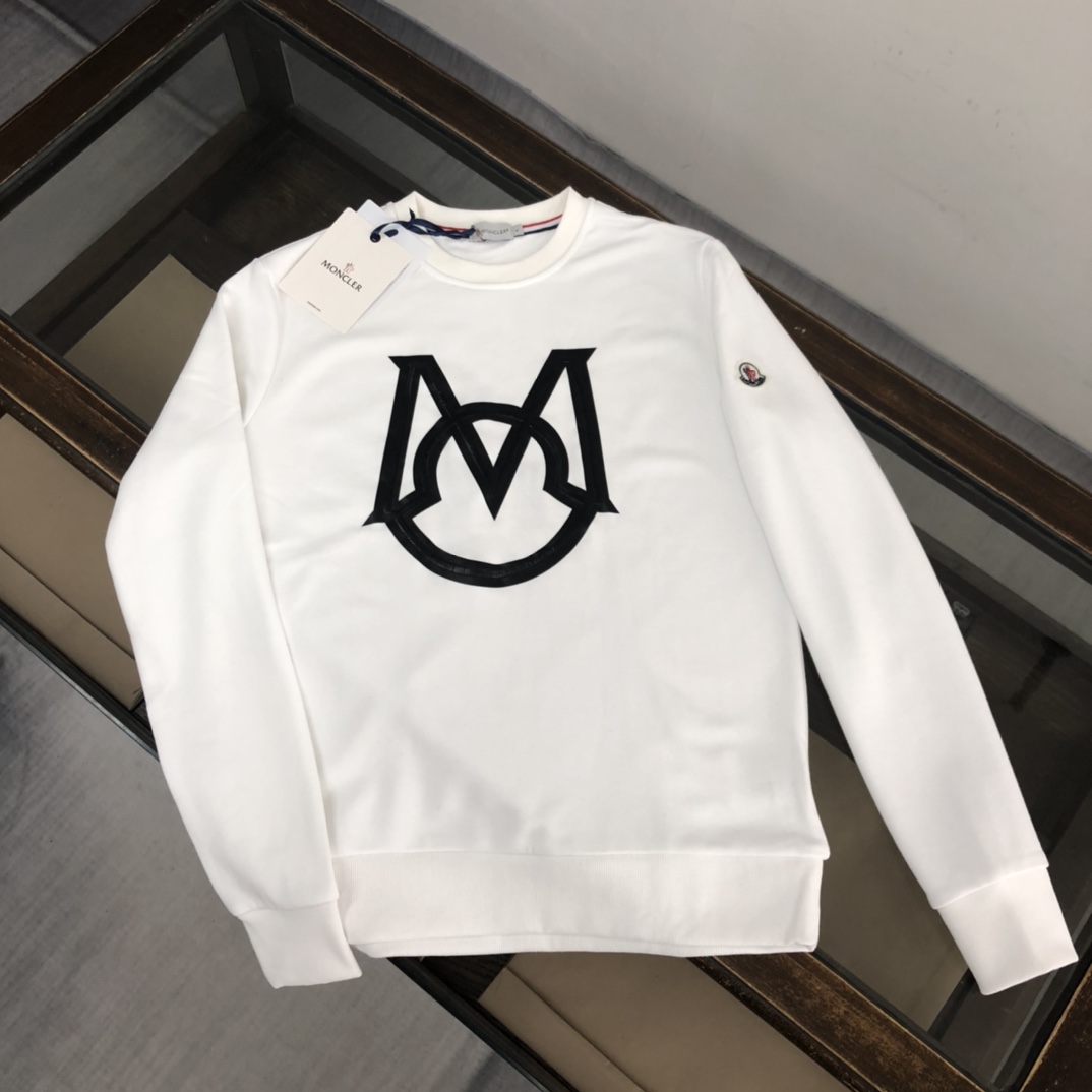 厦门翔安区moncler蒙口卫衣搭配,Moncler套头连帽卫衣