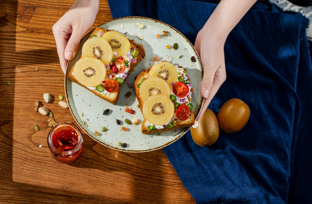 本来生活网佳沛阳光金果全面现货“应季而食”中国胃开启甜蜜之旅