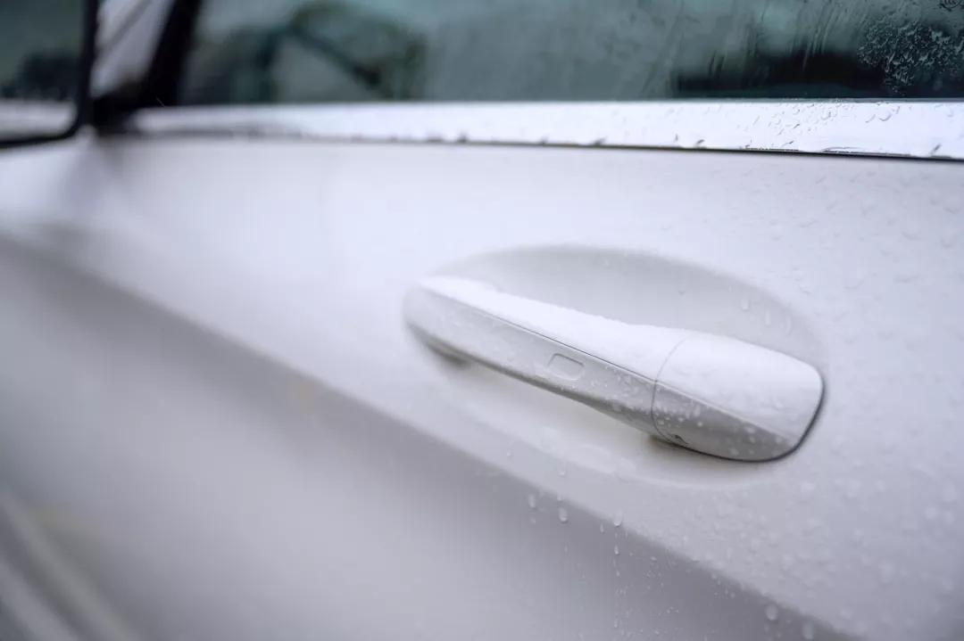 奔驰c200瓦罐6万公里二手价格,奔驰瓦罐c200