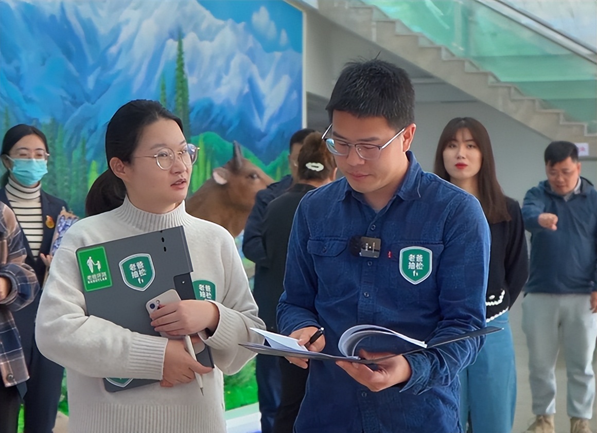 老爸评测伊利牛奶,伊牧欣褐牛奶老爸测评