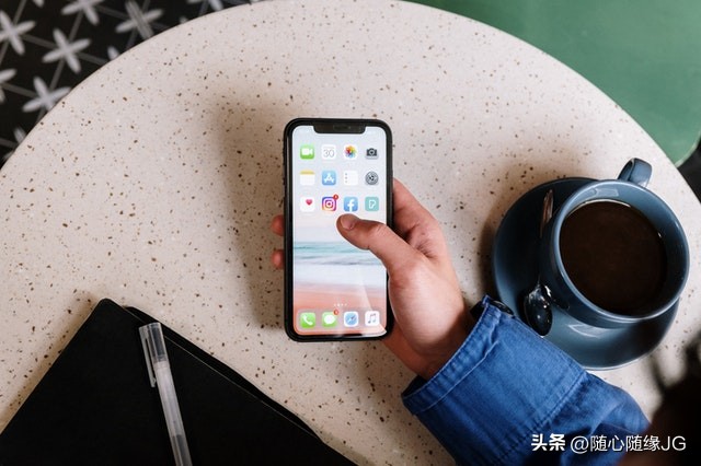 面试中怎么做自我介绍最好,面试怎么做自我介绍比较好