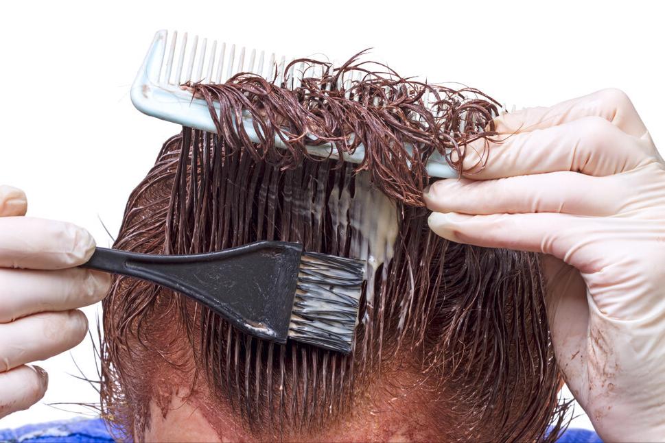 用海娜粉染发湿染还是干染好,染发是干发染还是湿发染效果好