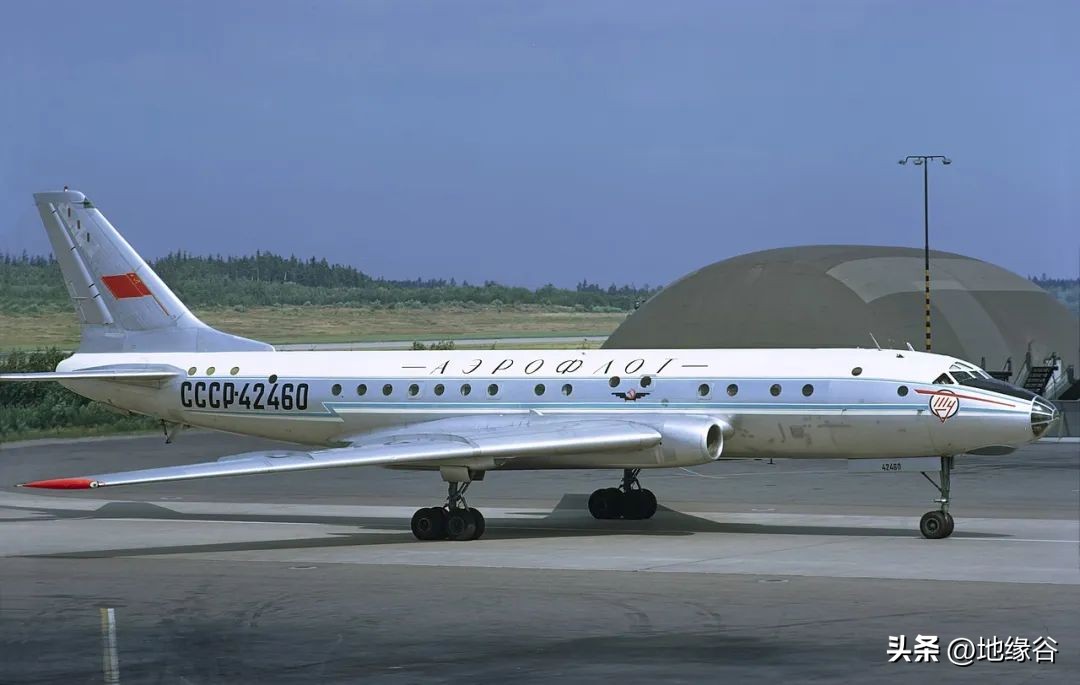 俄罗斯飞机无起落架降落,俄罗斯大飞机最新消息