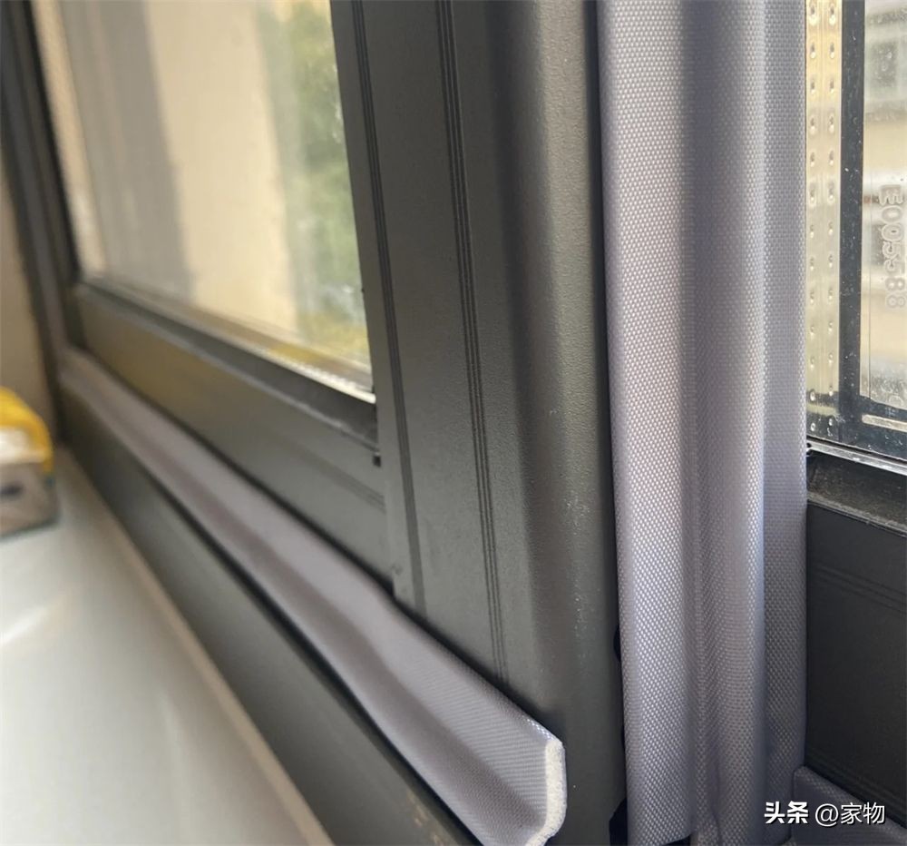窗户缝漏风的处理办法,冬天窗户漏风怎么办一招教你解决