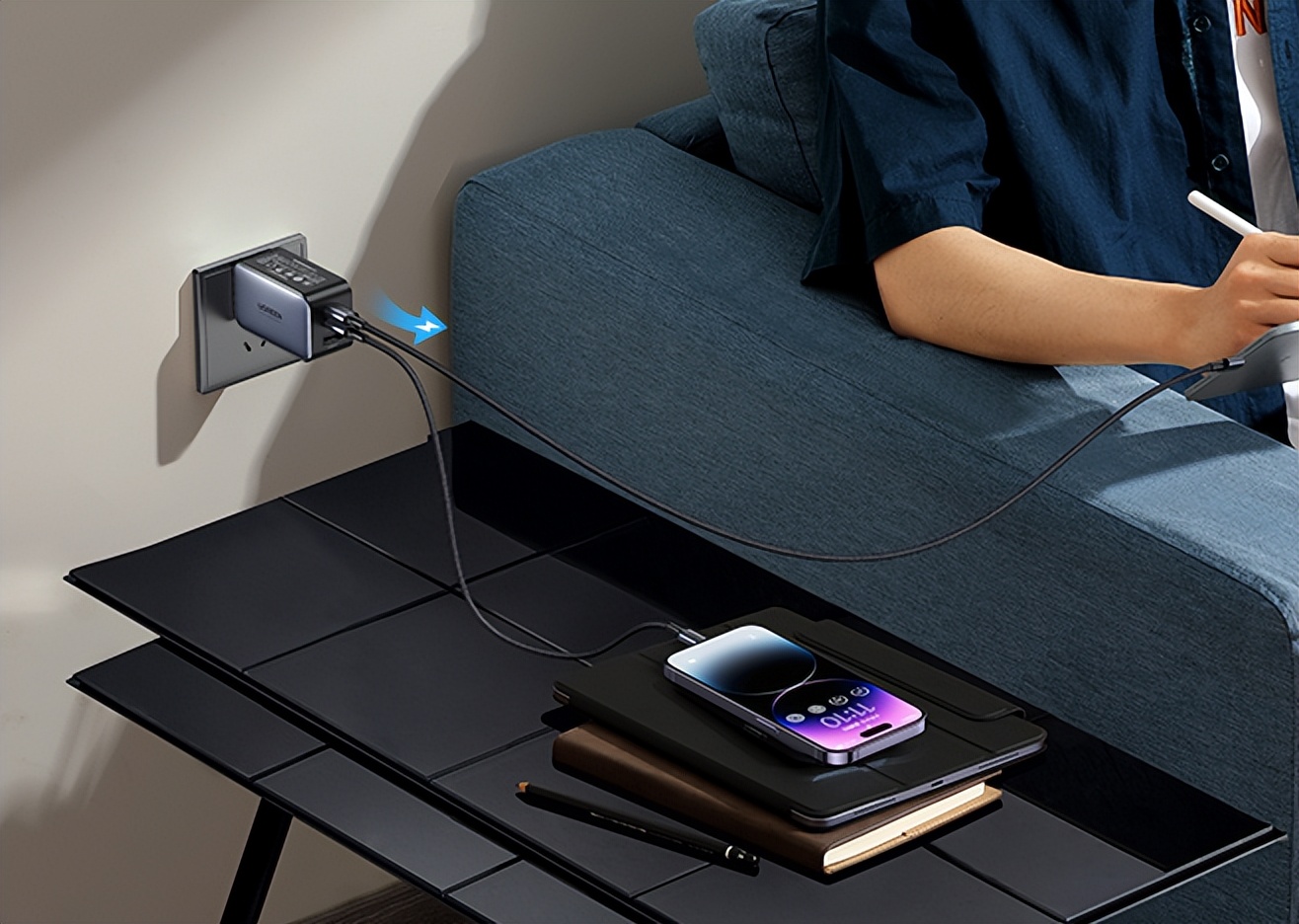 手机充电器一插就打火影响使用吗,手机充电口打火是怎么回事