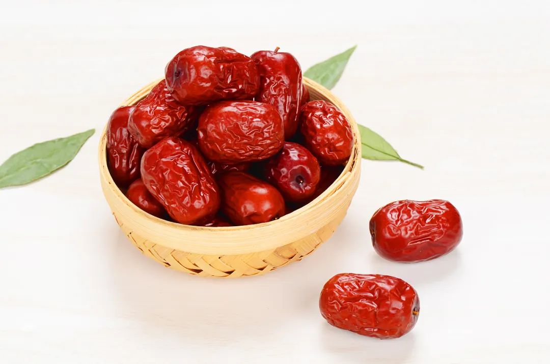 有溃疡可以吃红枣吗,女子吃红枣的功效