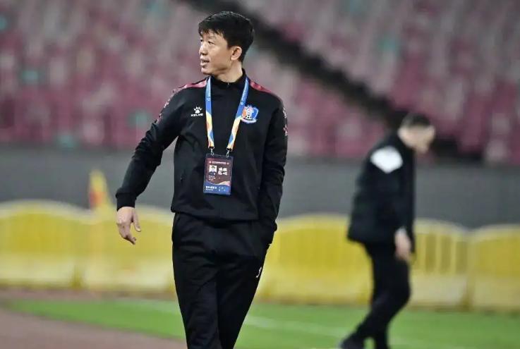 十大足球运动员集锦,钱最多的十大足球运动员