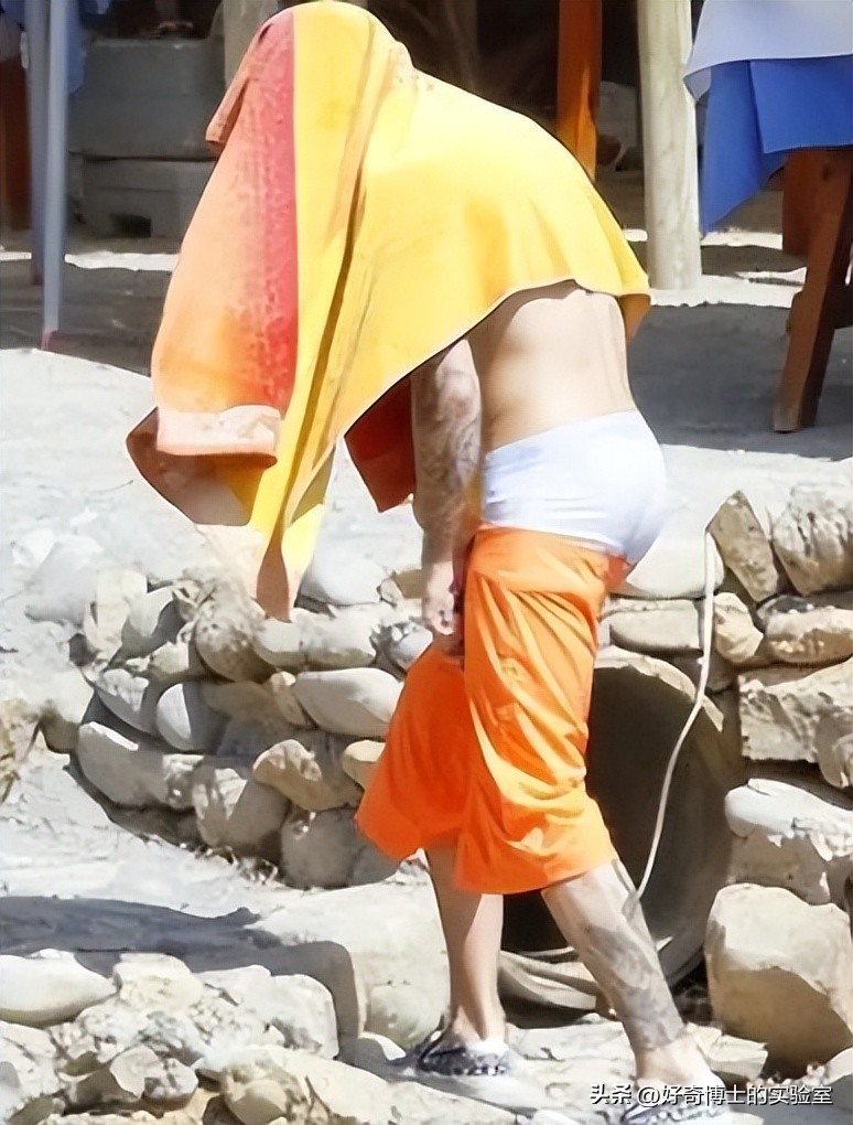 女生穿低腰裤应该注意什么,为什么穿低腰裤不会有小肚子