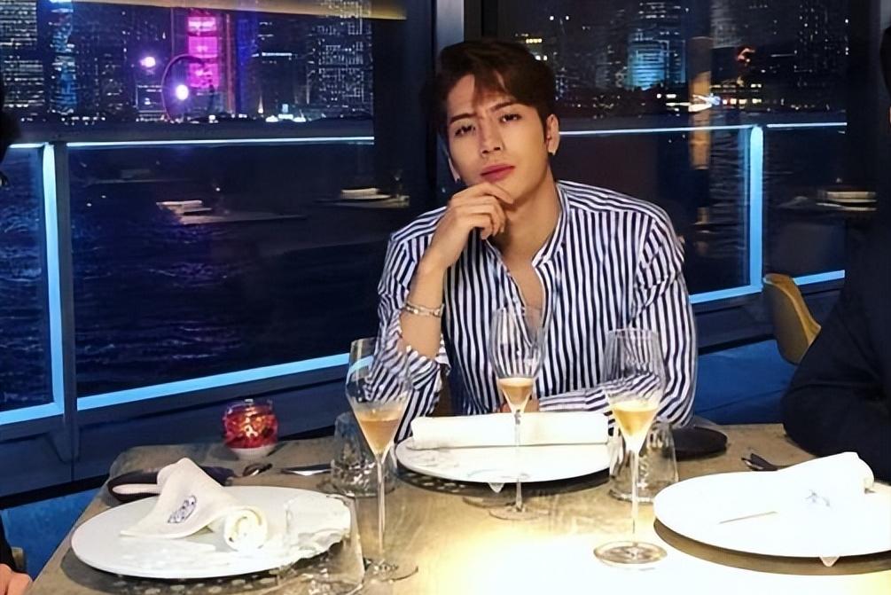 王嘉尔伦敦演唱会怼外媒原因,王嘉尔伦敦演唱会怼外媒评价