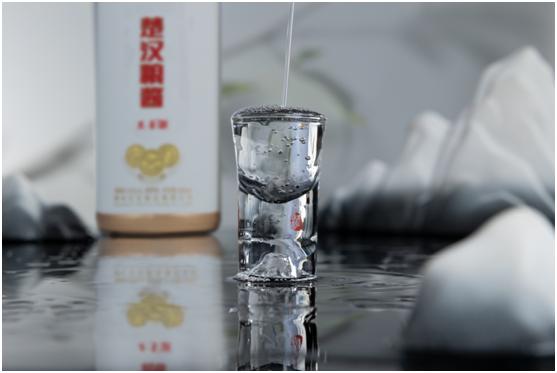 向别人敬酒时杯子应该高还是低,向别人敬酒是什么意思