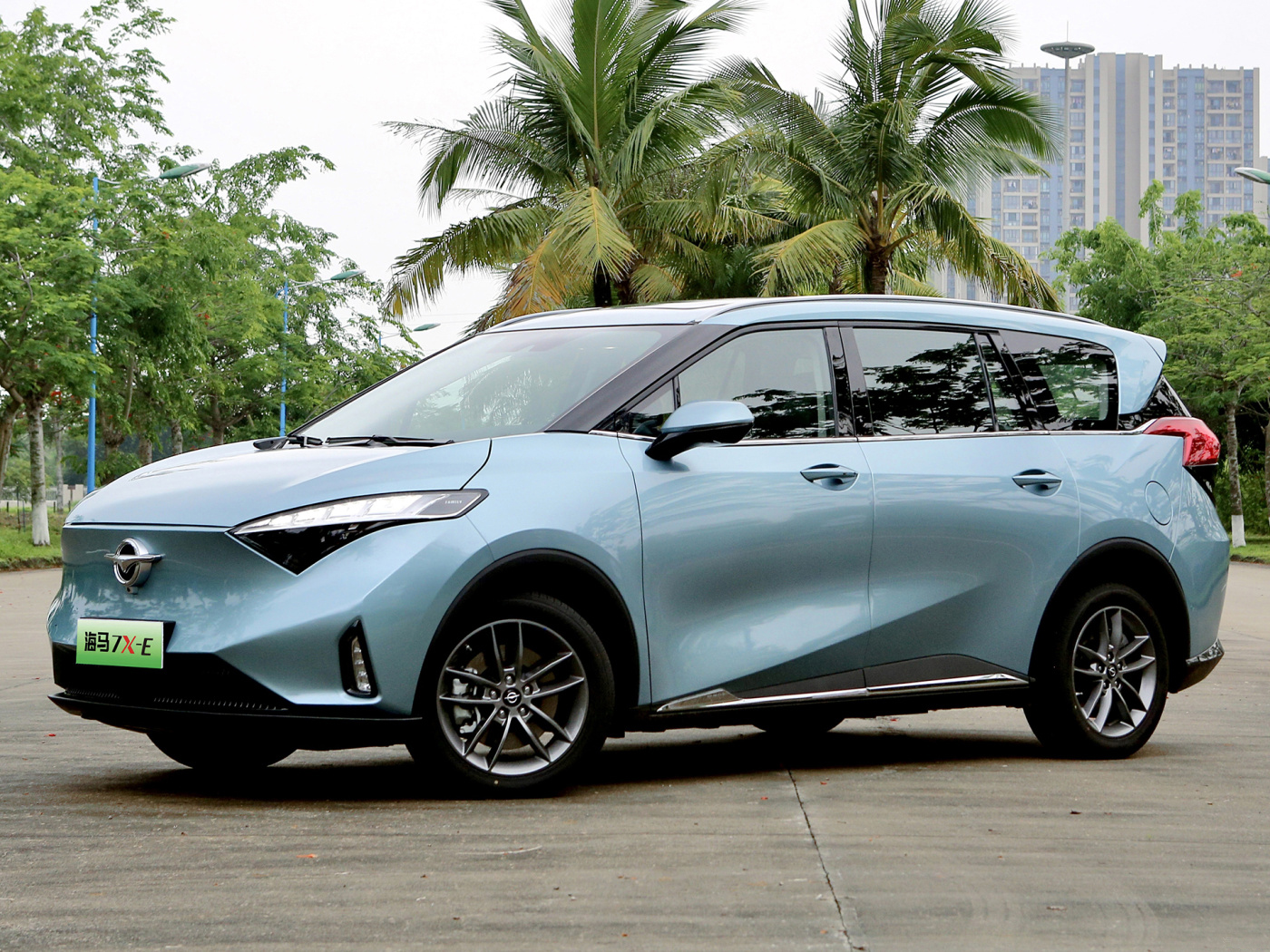 海马MPV新车曝光，2+2+3布局，不用烧油，续航510km带快充