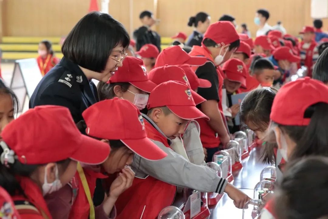 小记者出去研学,小记者10月1日外出研学活动