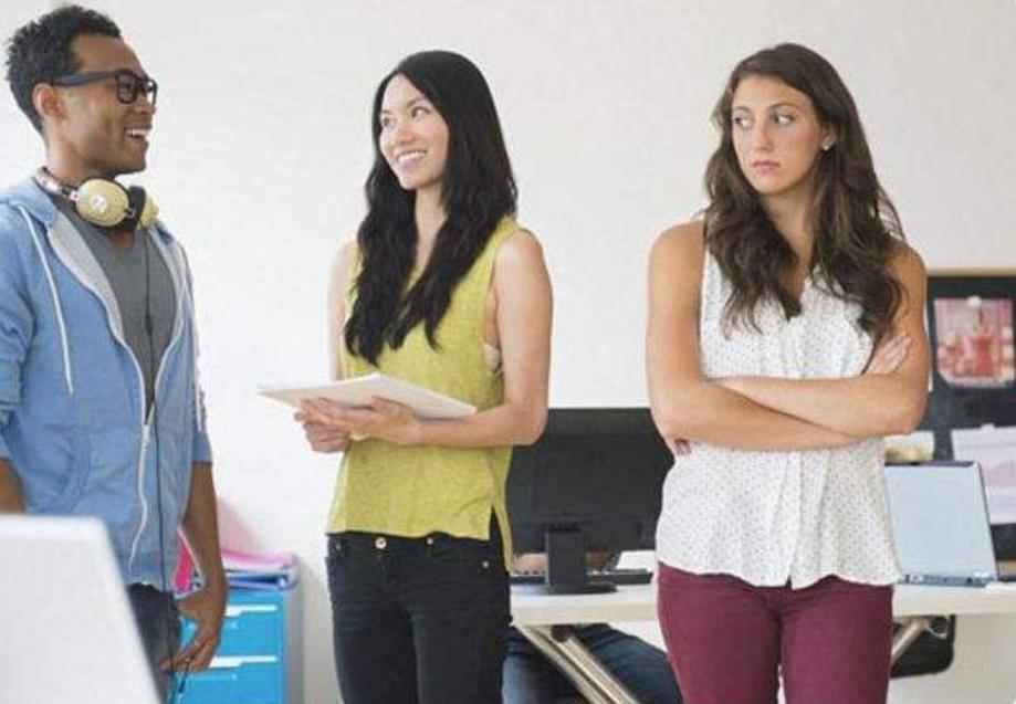 对闺蜜没有安全感怎么办,对闺蜜占有欲太强该怎么办