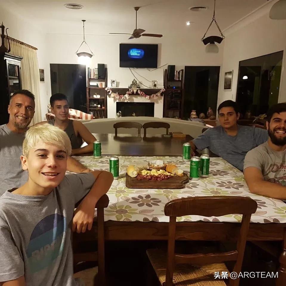 巴蒂斯图塔去卡塔尔,巴蒂斯图塔重回佛罗伦萨看比赛