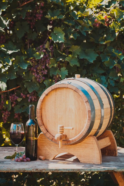 葡萄酒桶是用什么木质制成的,14世纪葡萄牙