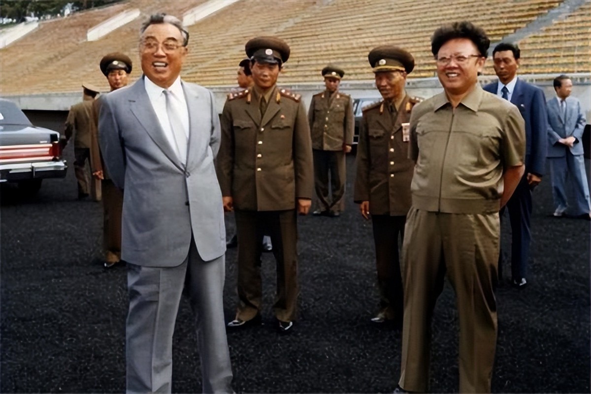 1997年重庆老妇访问朝鲜，祭拜金日成后，提出了一个大胆的建议