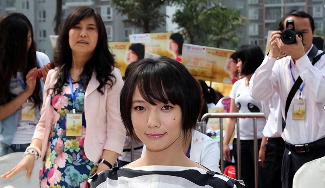 王珞丹脱戏,37岁的王珞丹有多迷人