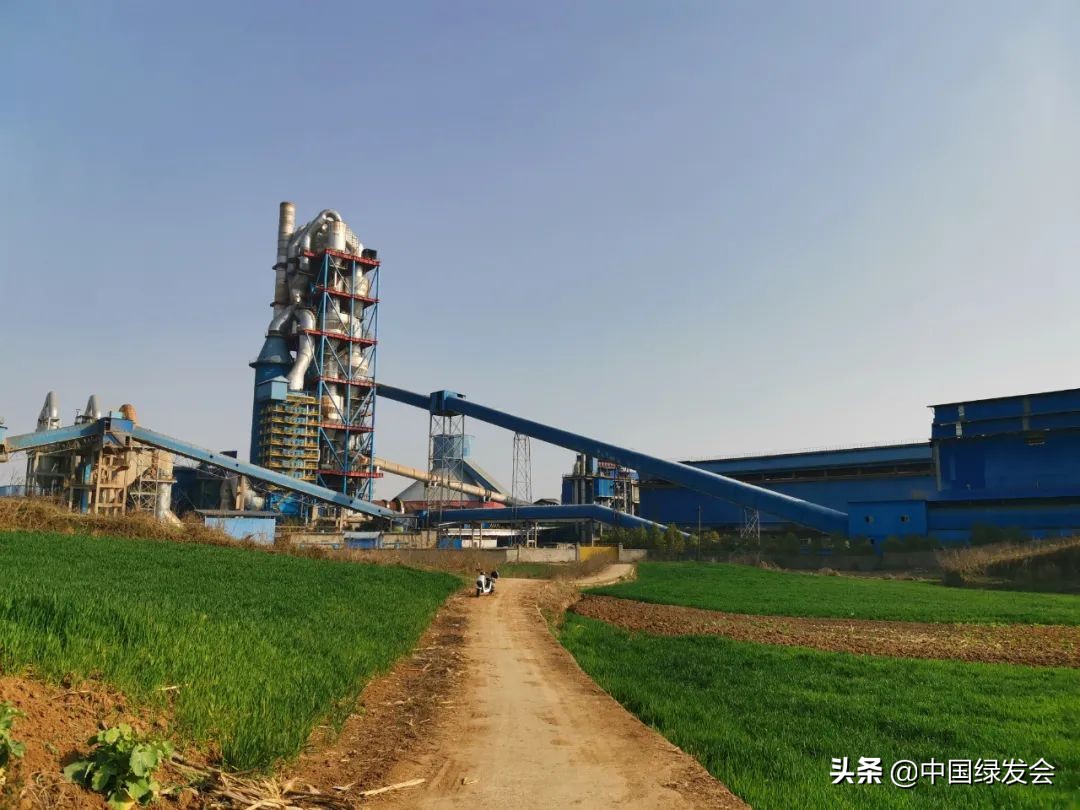 汉江沿线垃圾治理,湖北省老河口市汉江流域