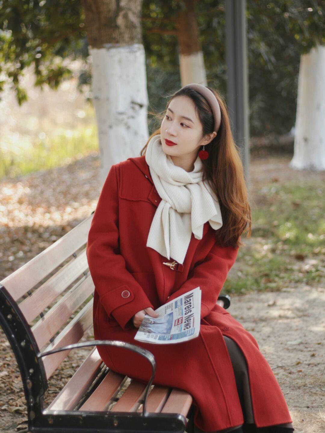 大衣配半身裙什么裙子最好看,大衣搭配什么半身裙才好看