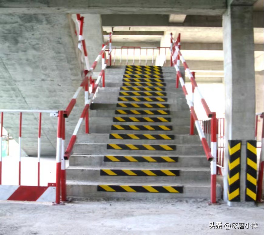 悬挑式脚手架搭设施工方案,旧房改造悬挑式脚手架搭设