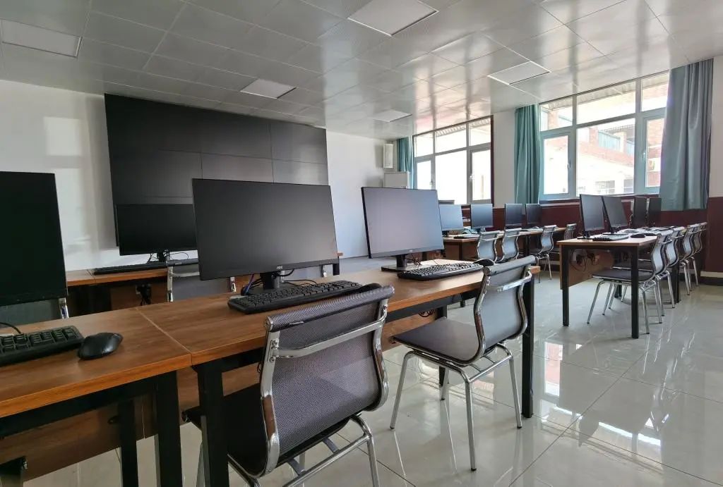 师姐带你飞！解锁这个国家级课程加持的学院有多牛！