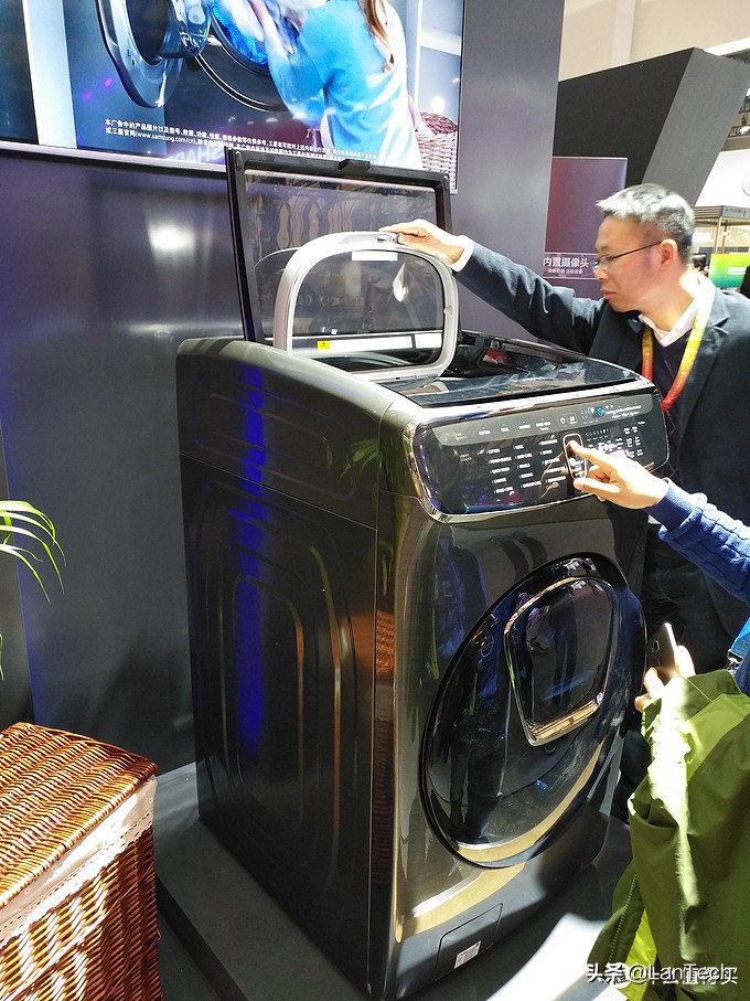 暴走两万步！海量图片带你游览2017年AWE家电展