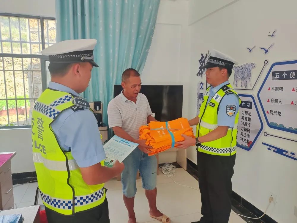 交通执法大队安全生产月简讯,内部交通安全宣传月工作总结