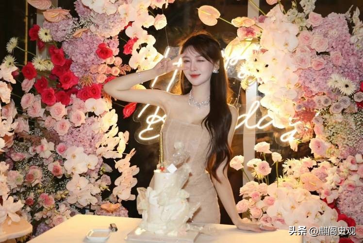 黄晓明又和绯闻女友同框了,黄晓明和前女友合照