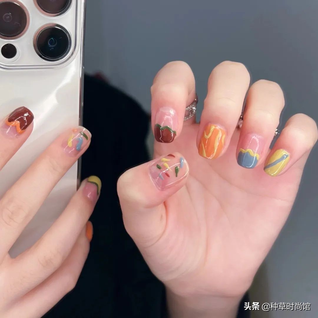 秋冬超显白高级感美甲,春日美甲图片最新款百搭