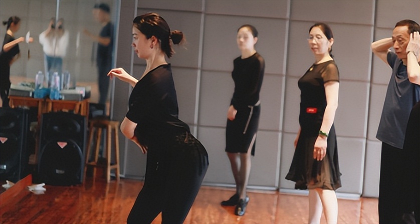 拉丁舞的概述及好处,关于拉丁舞的论文