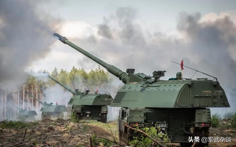 pzh155mm自行榴弹炮,pzh2000式155mm自行榴弹炮