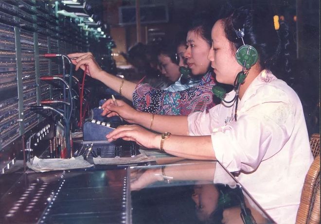 不同年代的人眼中的bb机,大哥大bb机现状