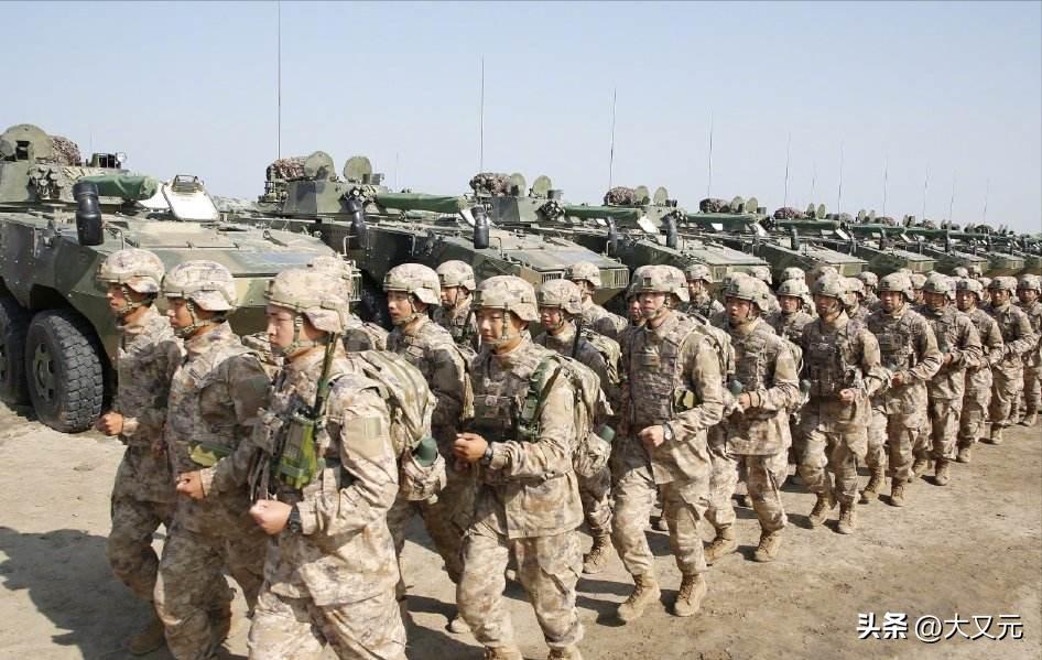 珠海航展2018军迷朋友们 (珠海航展军迷天堂)