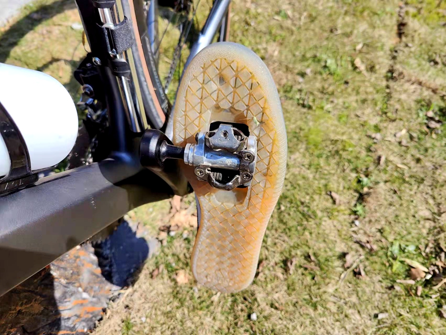 新手骑行无锁骑行鞋,自锁紧骑行鞋