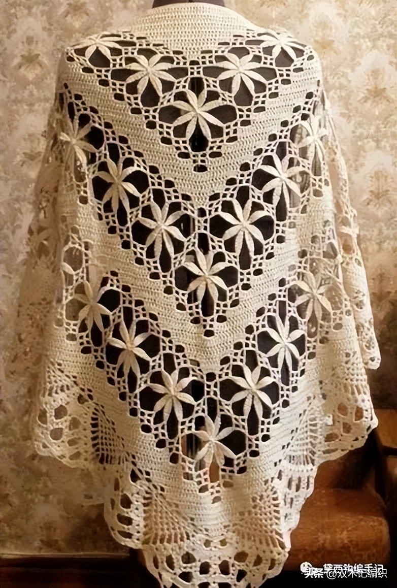 四叶草开襟斗篷披肩钩针视频教程 (时尚钩针连帽流苏斗篷披肩视频)