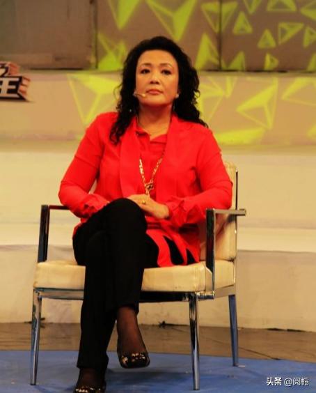 张兰：巅峰25亿身价，却被资本做空一无所有，64岁卷土重来