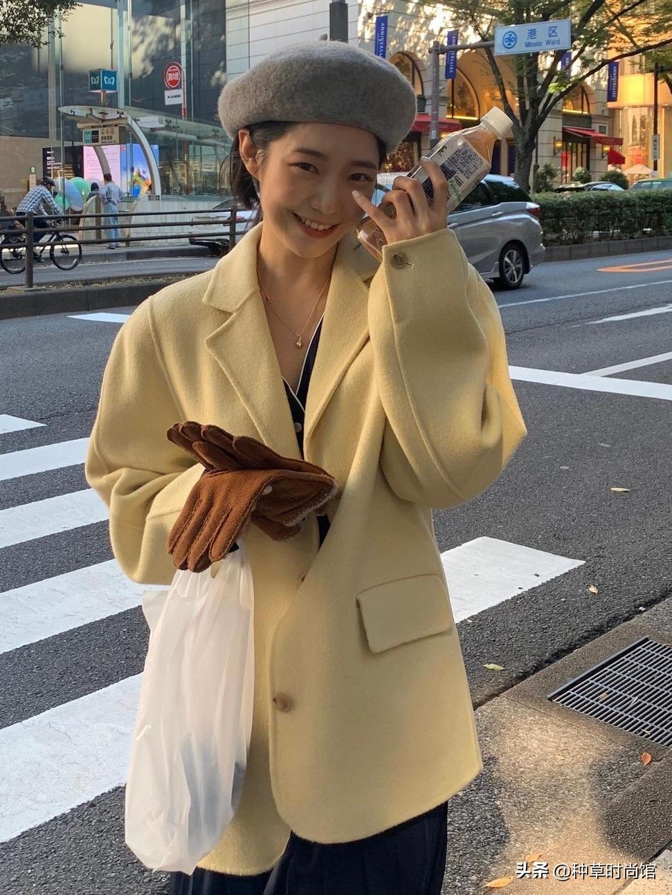 韩国小姐姐冬日穿搭,拜托冬天穿短袖