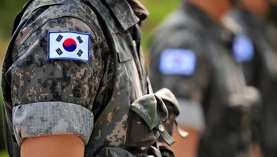 2021年韩国女兵遭侵犯，申诉无门结婚当天自杀，40万人*愿请**彻查