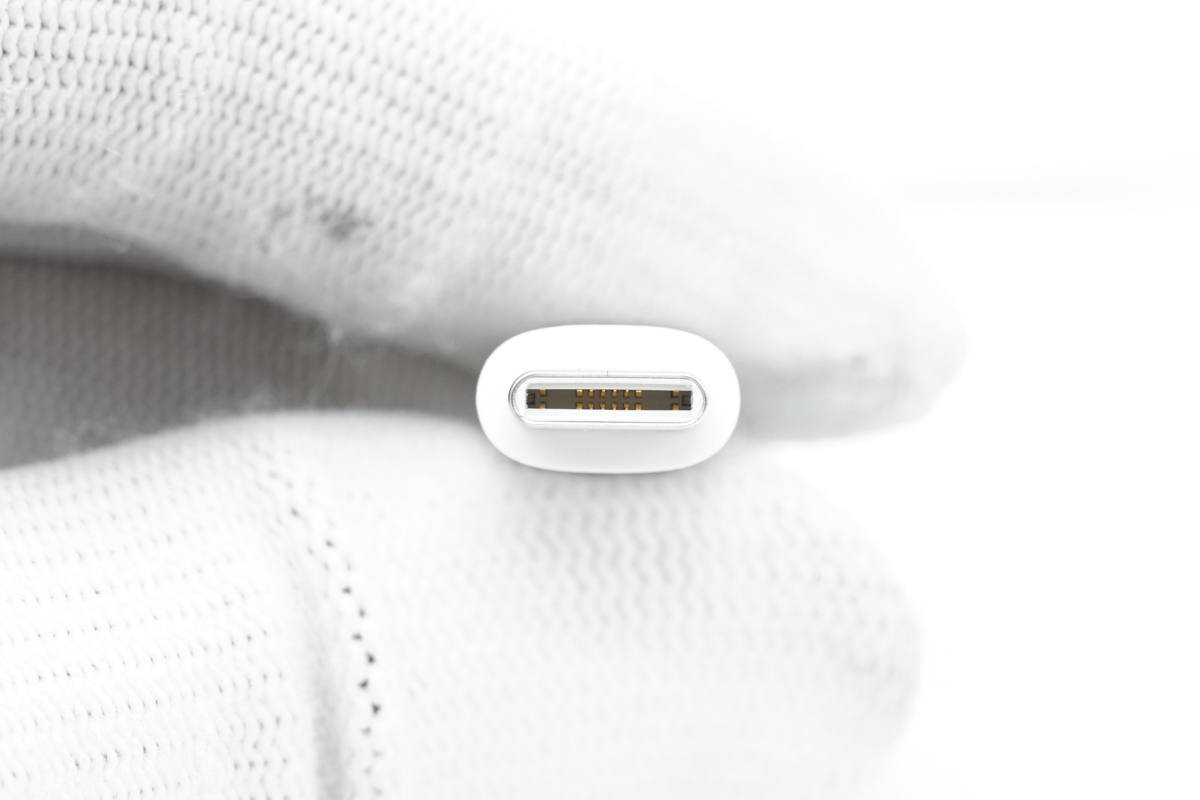 iphone14promax磁吸无线充电宝,iphone14promax带线无线磁吸充电宝