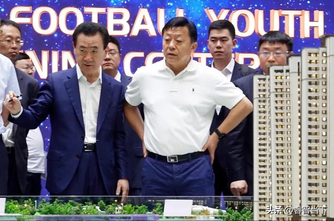 足球界“贪腐蛀虫”杜兆才，60多岁退休之际被纪委调查，大快人心