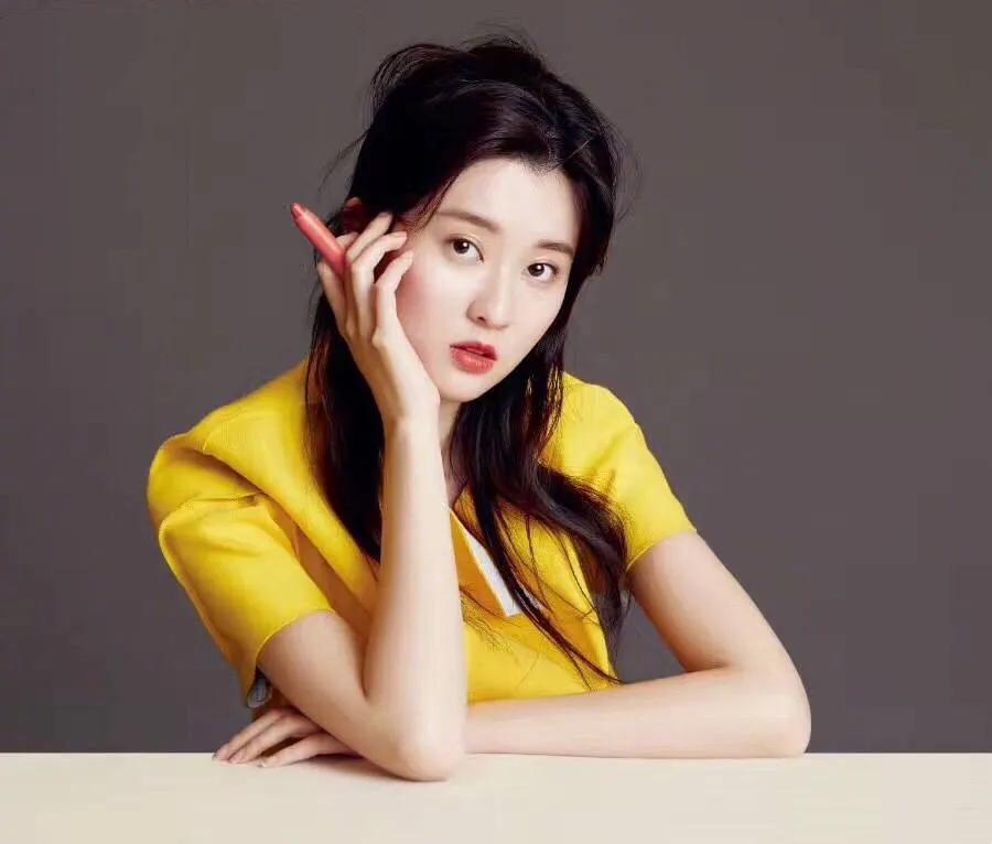 乔欣清纯女孩视频,乔欣清纯风穿搭好美