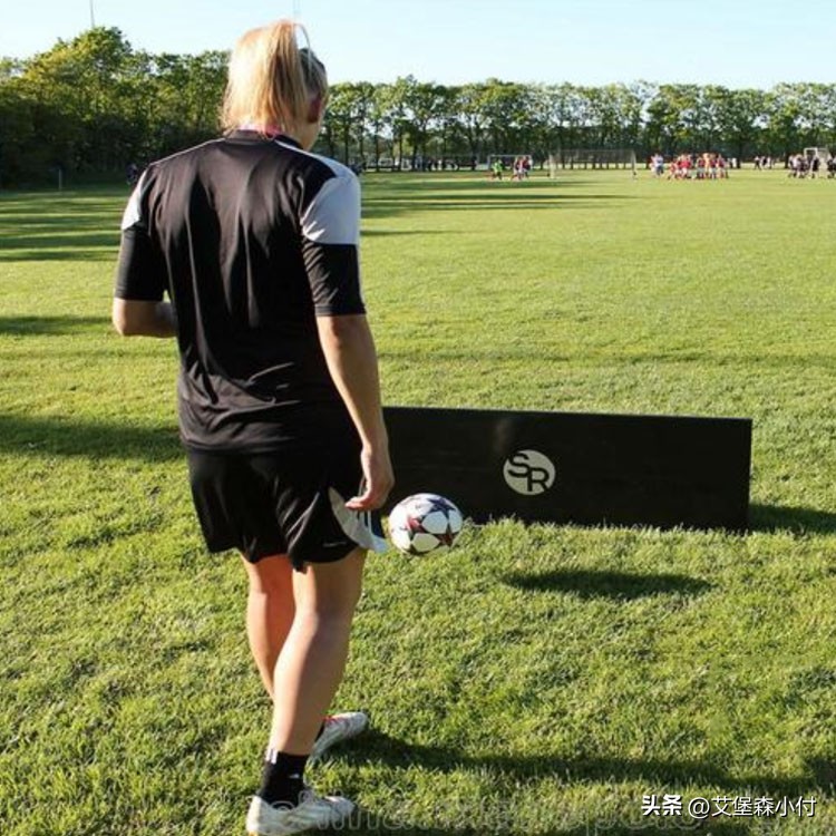 足球挡板折叠,足球回弹板定制