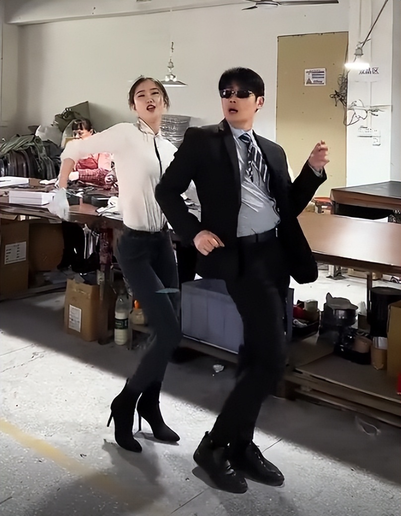 鍘傝姳杞﹂棿璺宠垶璧扮孩鍚哥矇鐧句竾,鍘傝姳鍚哥矇鐧句竾鐧讳笂澶