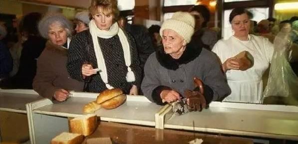 乌克兰为啥不像瑞士那样做中立国？